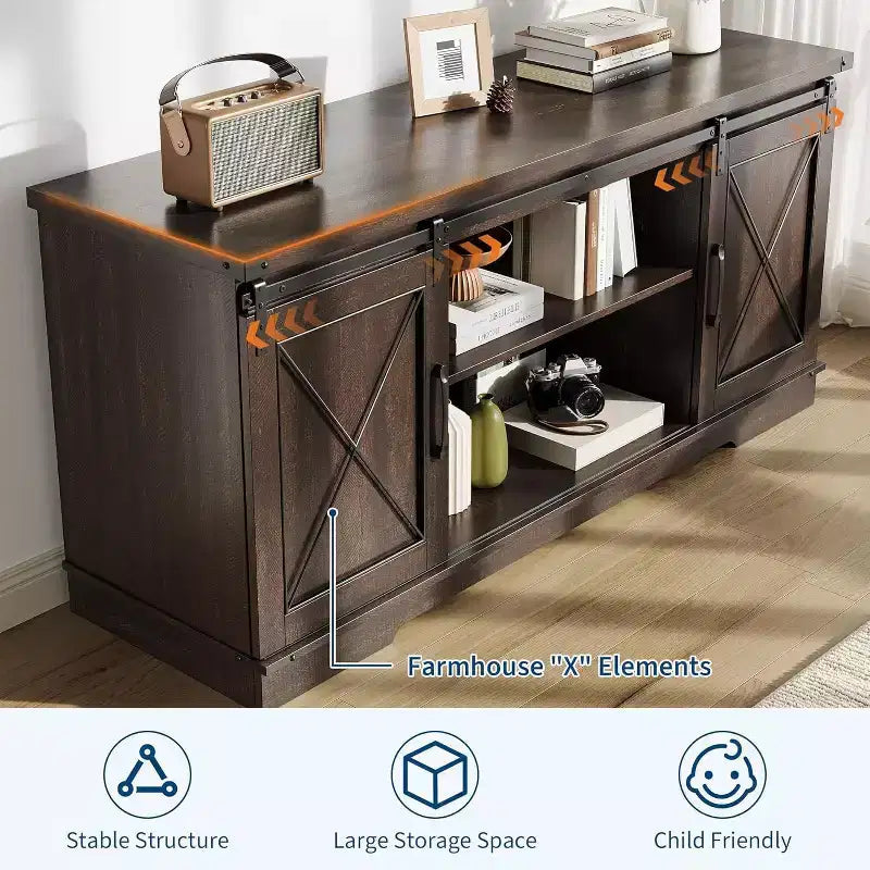 Meuble TV de style ferme pour téléviseurs jusqu'à 65 pouces, meuble de divertissement avec portes coulissantes de grange et armoires de rangement, console multimédia pour salon, chambre à coucher