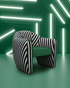 Fauteuil sculptural en satin et velours rayé