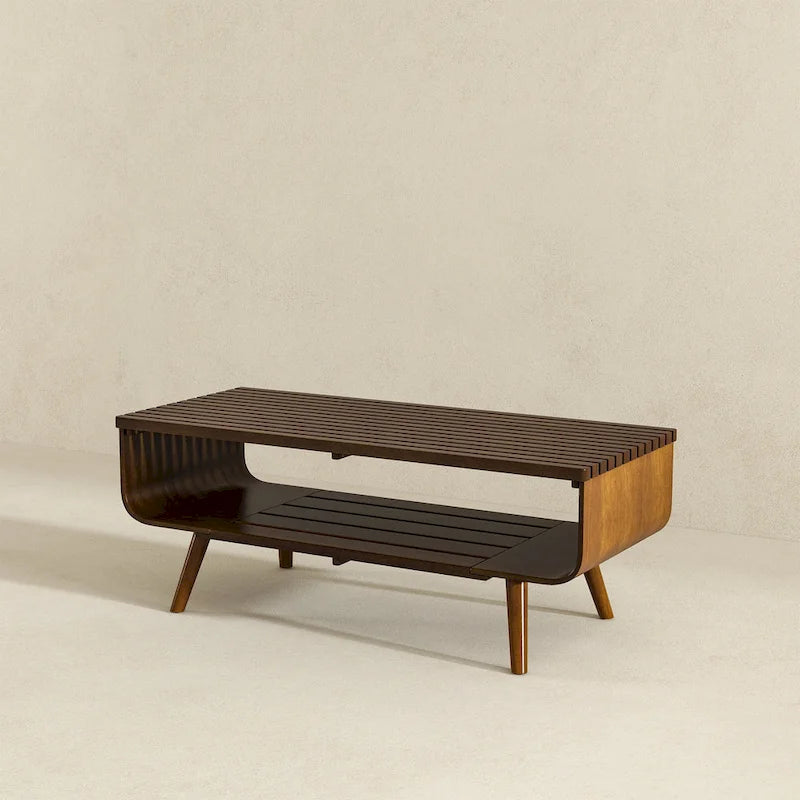 Table basse rectangulaire Adelina en bois massif de style Mid-Century, de couleur marron