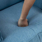 2 fauteuils d'appoint à dossier haut traditionnels, revêtus de tissu