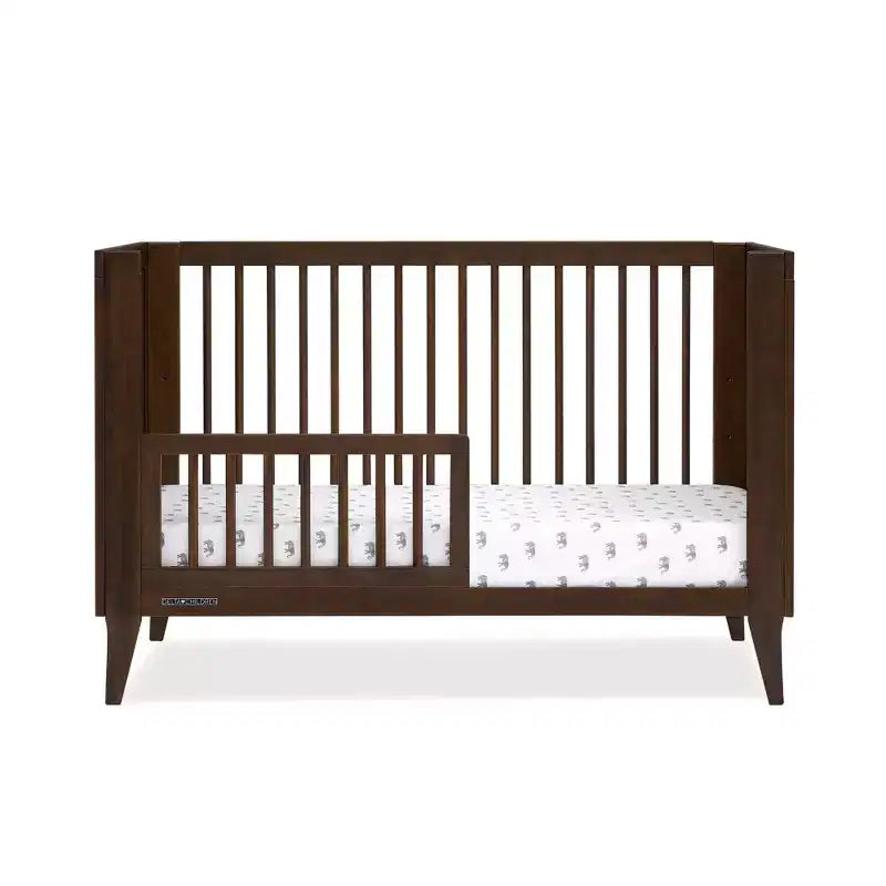 Lit de bébé convertible 4-en-1 Delta Children Ollie avec conversion en lit de jour