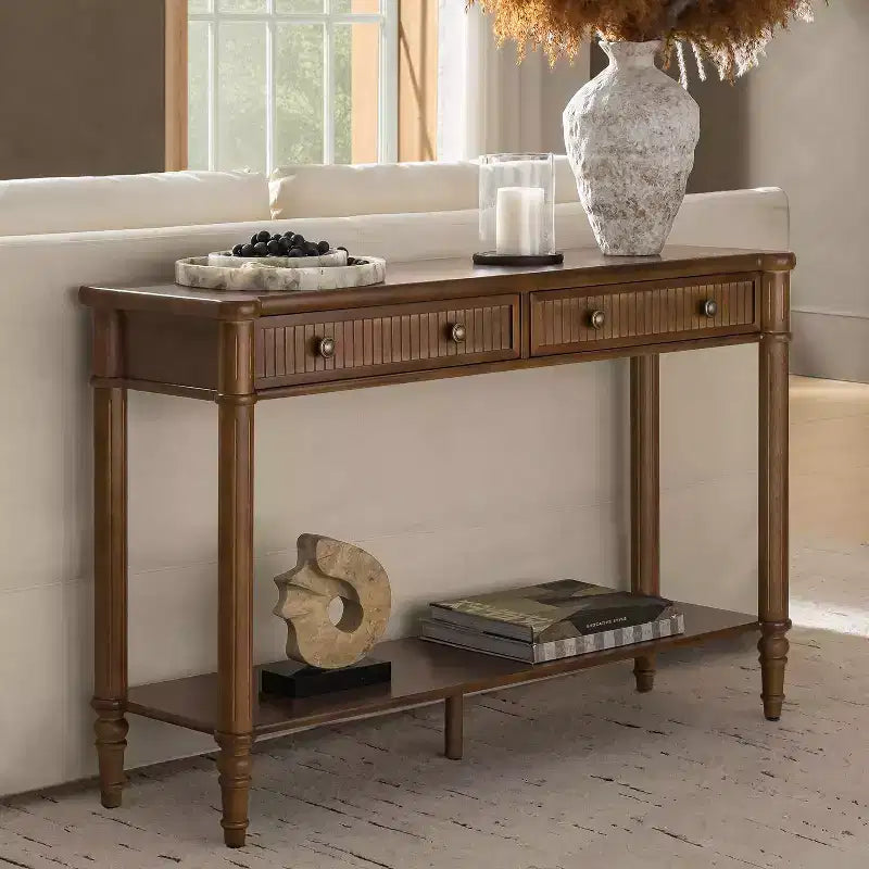 Console 47,2" en noyer avec 2 tiroirs cannelés et étagère inférieure