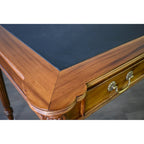 Bureau de style victorien en acajou massif, brun foncé / brun clair, avec plateau en cuir noir et 3 tiroirs – unité simple