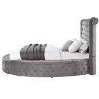 Lit Queen 109 Gaiva, velours gris - Acme Furniture : Design élégant avec clous décoratifs et capitonnage à boutons, cadre en bois composite
