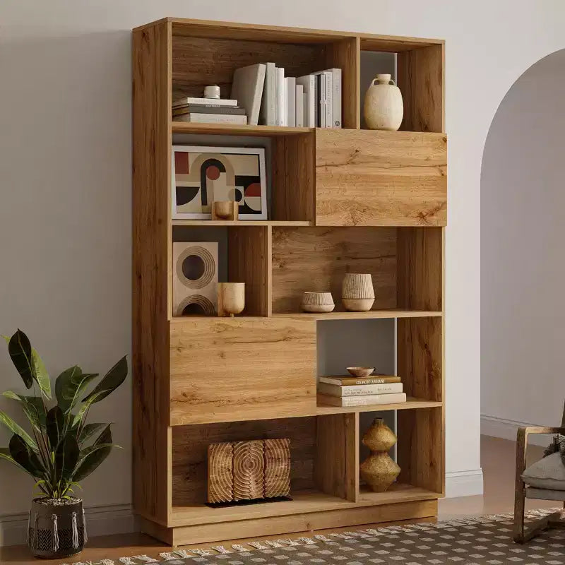 Bibliothèque haute LuxenHome de 173 cm avec 8 étagères et 2 armoires, bibliothèque à cubes à 5 niveaux avec portes, étagère de présentation avec rangement pour salon marron