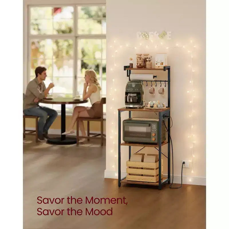 VASAGLE Étagère de Cuisine 4 Niveaux avec Prise Électrique, Meuble de Rangement pour Café avec 8 Crochets en S, Support Micro-Ondes, Étagère Réglable