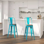 Tabouret de comptoir intérieur/extérieur en métal de 30 po avec dossier à lattes verticales, repose-pieds intégré et siège en bois