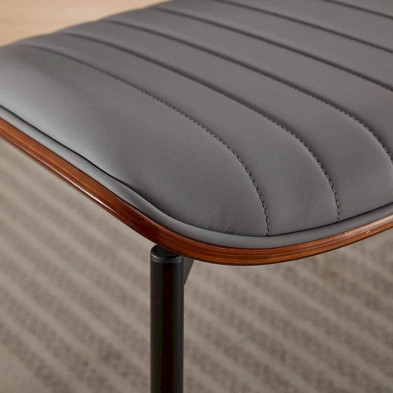 Lot de 2 chaises en similicuir avec pieds en métal