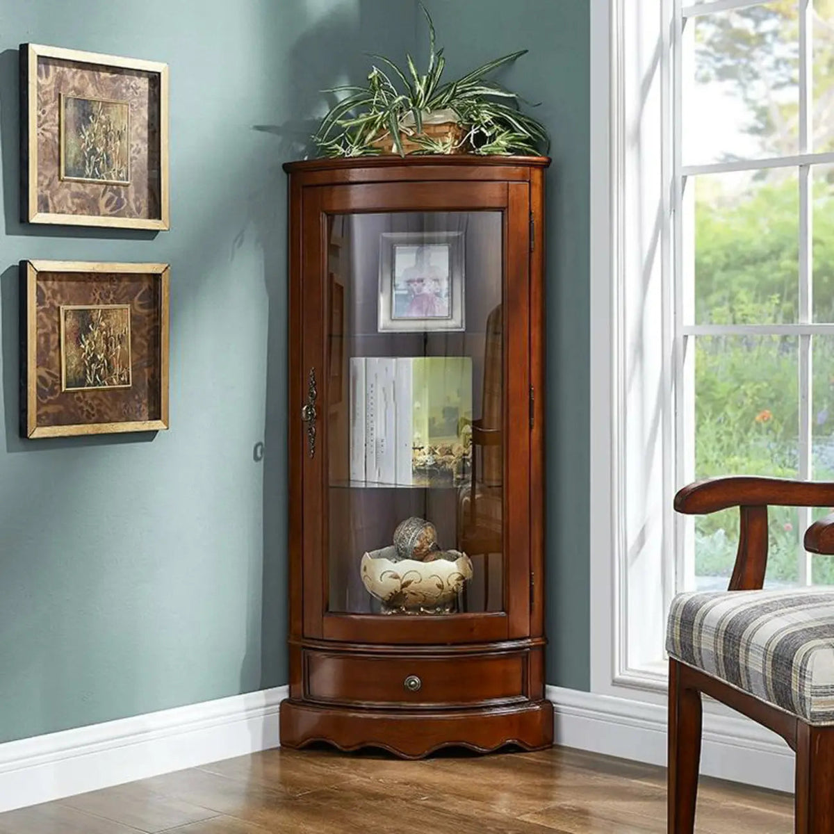 Meuble d'angle classique en bois d'hévéa marron avec porte vitrée
