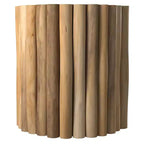 Table d'appoint ronde East at Main Prelude Accent Tan : Construction en teck, Aucun assemblage, Utilisation intérieure/extérieure