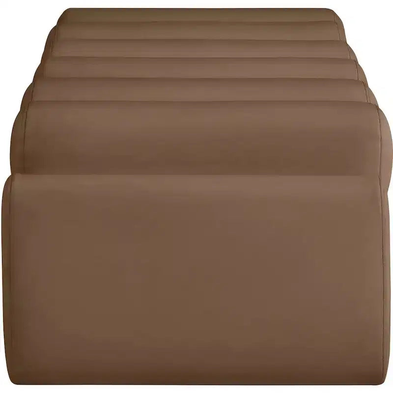 Meridian Furniture, Banc Rumble en cuir végétalien